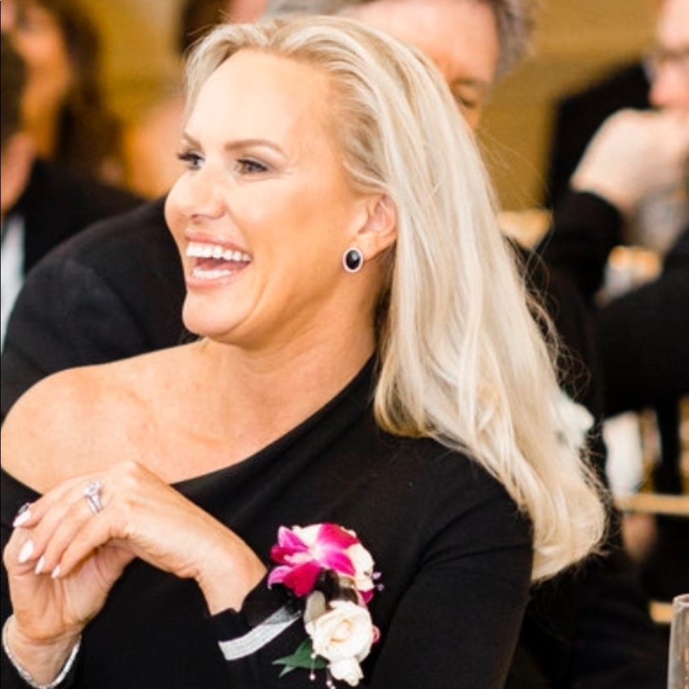 Meet your Posher, Sondra